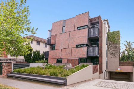 Fully Furnished 1-Bedroom + Study | Balcony + Car Space | Prime Windsor Location | 1 Week Rent-Free! - Photo 3