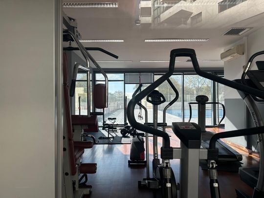 Apartamento T3 + 1 em Condomínio Fechado na Foz - Photo 1