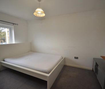 4 bedroom terraced house to rent - Photo 6