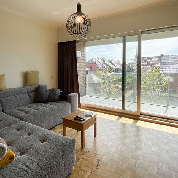 Centraal gelegen appartement met twee slaapkamers en een terras - Photo 1