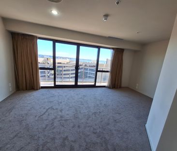 3 x Double Bedroom Apartment With A Carpark - Photo 2