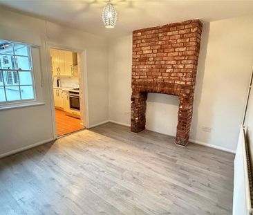 2 bedroom semi-detached house to rent - Photo 2