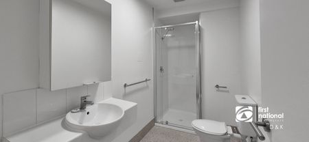 Furnished Studio Apartment – Prime North Melbourne Location - Photo 4