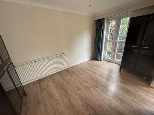 4 bedroom terraced house to rent - Photo 1