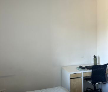 Indooroopilly - Photo 1