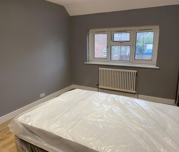 Room in a Shared House, Blithfield Grove, B24 - Photo 4
