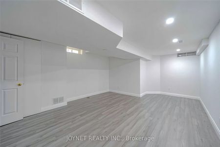 For Lease - 210 Maple Sugar Lane, Vaughan, Ontario - Photo 3