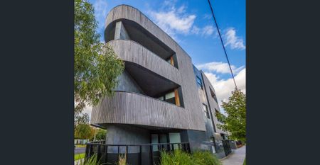 Elevated and Private - Photo 5