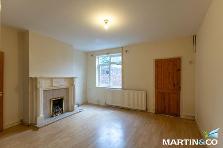 2 bedroom end of terrace house to rent - Photo 2