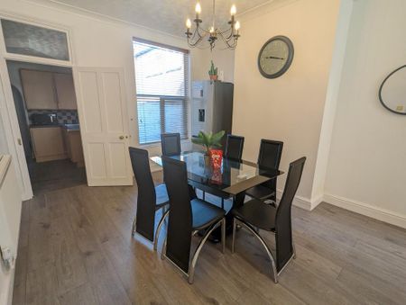 3 bedroom terraced house to rent - Photo 4