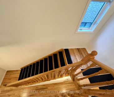 For Lease - 16 Hewison Avenue, Richmond Hill, Ontario - Photo 2