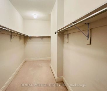 Detached Home For Lease | W9235867 - Photo 5