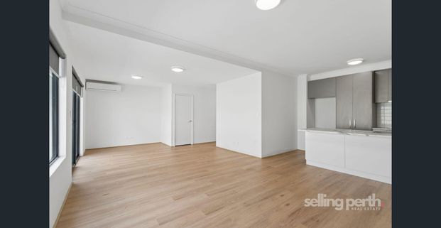 LARGE 2 BEDROOM 2 BATHROOM APARTMENT IN CONVENIENT LOCATION - Photo 1