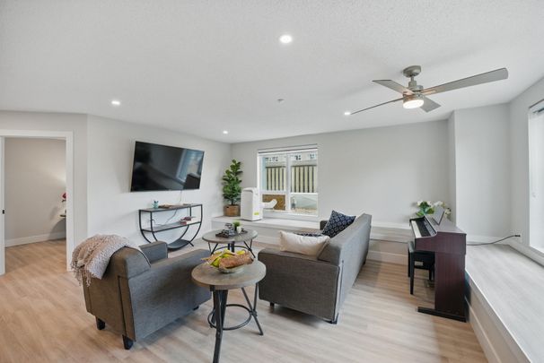 The Churchill Apartments - Photo 1