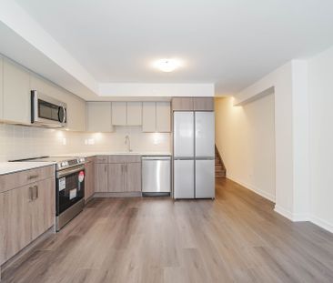 For Lease - 38 Green Gardens Boulevard, Toronto, Ontario - Photo 3