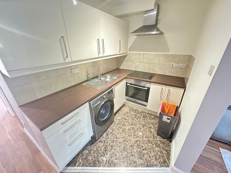 1 bedroom ground floor flat to rent - Photo 3