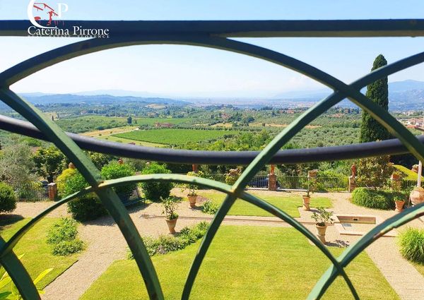 Via San Martino Altoreggi, Figline e Incisa Valdarno, Tuscany 50063