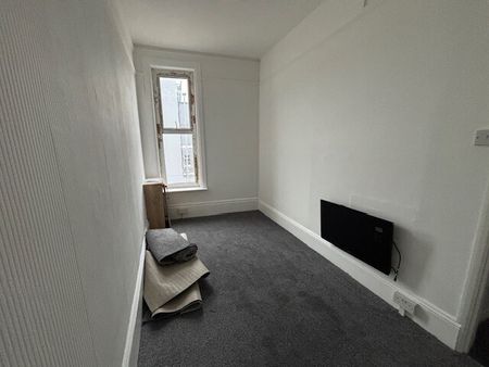 South Terrace - Photo 2