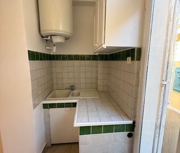 Location Appartement 2 pièces 33m² LE LAVANDOU 83980 - Photo 4
