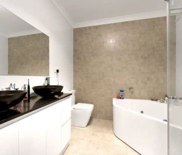 “Stylish Four Bedroom Home” - Photo 3