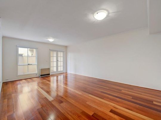 6/2 Henrietta Street, Hawthorn VIC 3122 - Photo 1