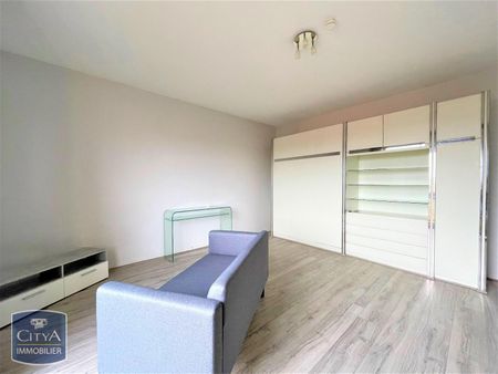 Location Appartement 1 pièce 29m² MONTAUBAN 82000 - Photo 3