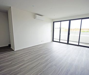 Boutique Block - Spacious, Stylish & Excellent Location - Photo 3