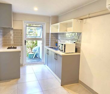 4 Bedrooms, Hillcrest - Photo 1