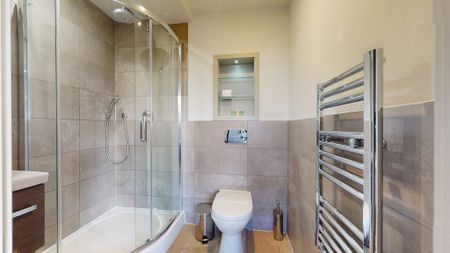 1 bedroom flat to rent - Photo 2