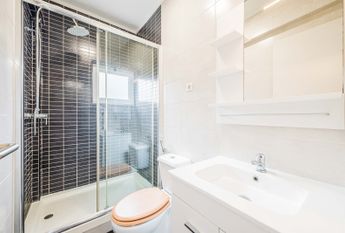 APARTAMENTO T4 EM ALFRAGIDE MOBILADO