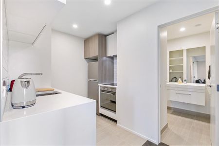 Location! Location! Location! - Photo 5