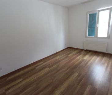 Zu vermieten 3.5 Z-Wohnung mit eigene Waschmaschine und Trocknungsr... - Photo 2