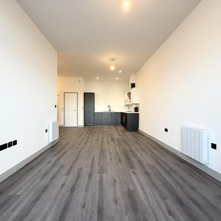 2 bedroom penthouse to rent - Photo 1