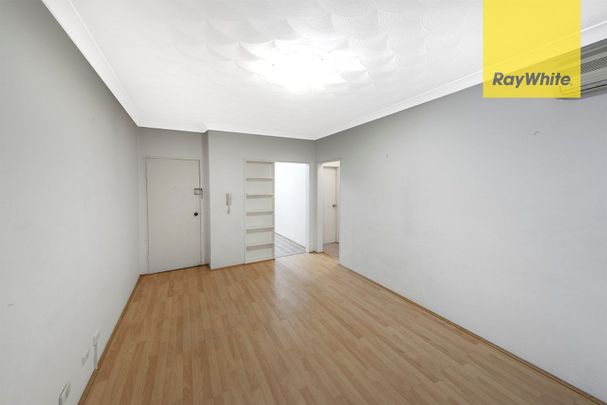 neat and tidy 2 bedroom in perfect location - Photo 1