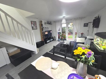 2 bedroom terraced house to rent - Photo 2