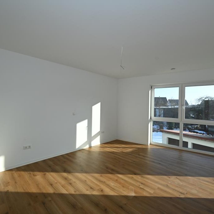 Neubau-Erstbezug! 4-Zimmer-Wohnung in XL Seubersdorf - Zentral - Photo 1