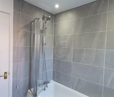 3 bedroom detached house to rent - Photo 4