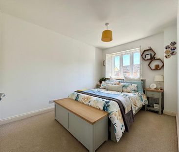 3 bedroom semi-detached house to rent - Photo 6
