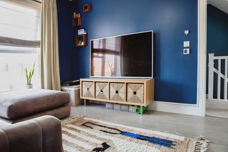 Town House to rent - Adit Road, Erith, DA8 - Photo 2