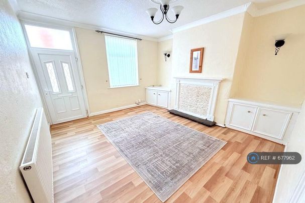 3 bedroom terraced house to rent - Photo 1