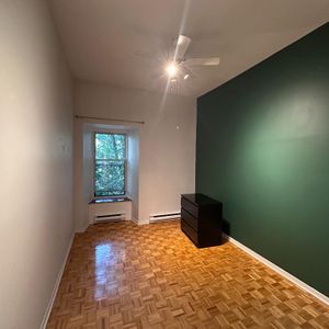 4 et demi à louer, Avenue du Parc, université McGill, métro Place-des-Arts - Photo 2