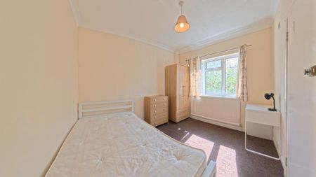 5 bedroom terraced house to rent - Photo 3