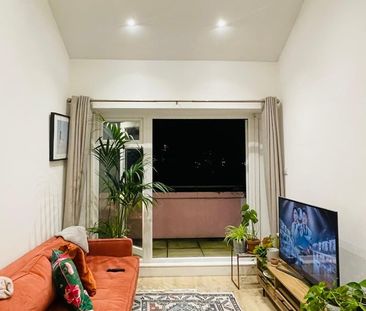 1 Bed Penthouse, Manhattan Building, E3 - Photo 6