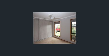 STUNNING FOUR BEDROOM HOME - Photo 3