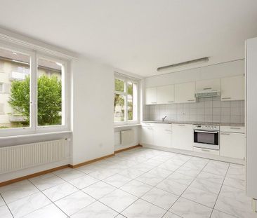 Teilsanierte 2-Zimmer Wohnung mit Charme - Photo 2