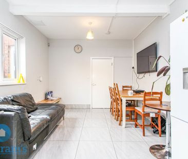 6 bed Semi-Detached House for Rent - Photo 5