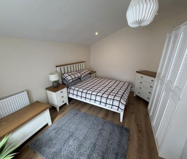 2 bedroom terraced house to rent - Photo 4