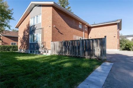 For Lease - 64 Overton Crescent Unit# 1, Toronto, Ontario - Photo 5