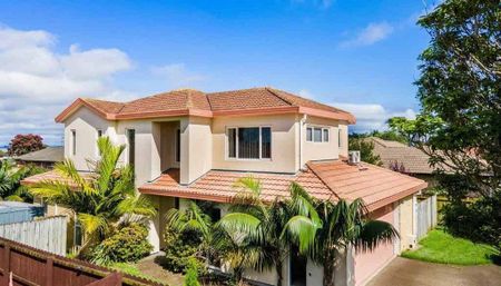 Comfortable family home in a great location - Photo 2