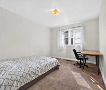 For Lease - 32 Linton Avenue, Ajax, Ontario - Photo 1